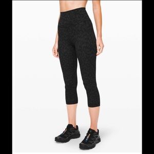 Lululemon 21” high rise Nulu leggings, size 4